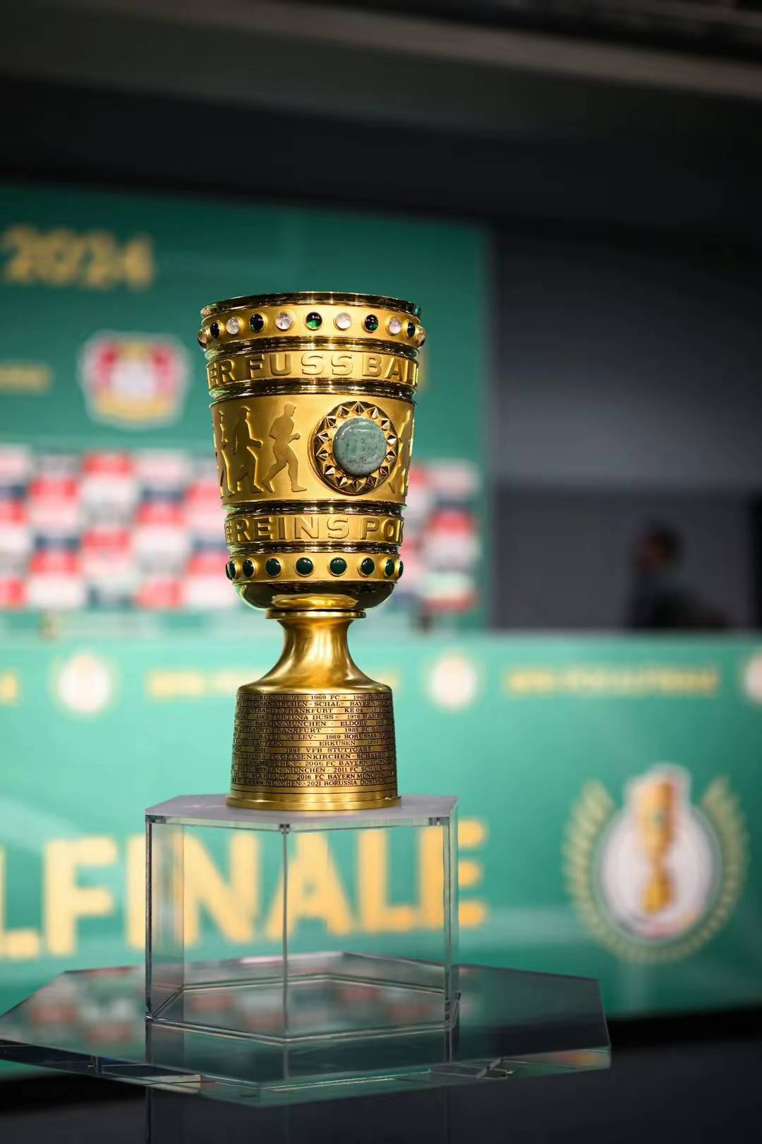 上海海港迎德国杯关键赛；赛后门线救险；悬念犹存；赛季目标并未改变的简单介绍-超凡娱乐